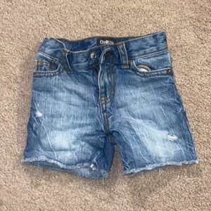 Distressed jean short